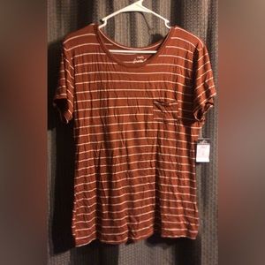 RUE 21 favorite crew-neck shirt